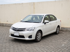 Toyota Axio 2015 – pearl white sedan