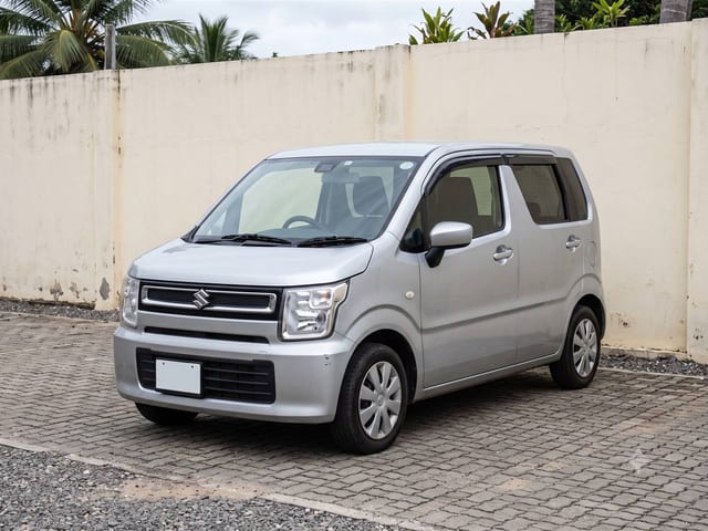 Suzuki Wagon R 2018 – silver kei wagon